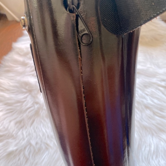 Burberry Sienna Equestrian Brown Rubber Rain Boots Size
38 or 7.5 in womens - Picture 6 of 12